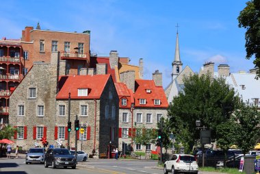 QUEBEC CITY, QUEBEC CANADA - 10 13 2021: UNESCO 'nun dünya mirası olan Old Quebec' in bir parçası