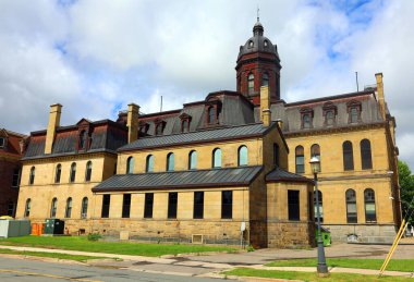 FREDERICTON NEW BRUNWICK 08 15 2022: New Brunswick Yasama Meclisi, New Brunswick Yasama Meclisi 'nin tartışmalı meclisidir.