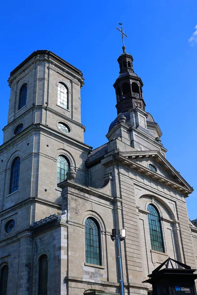 ケベックシティケベックカナダ08 2022ノートルダム大聖堂デケベック ケベックシティの聖母 メキシコの北の最古の北米教区の教区教会です — ストック写真