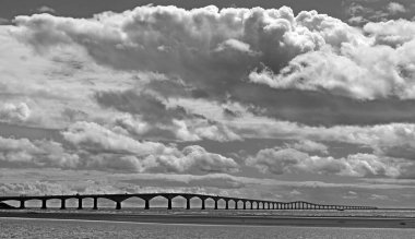 BORDEN CARLETON PRINCE EDWARD ADLAND 08 23 2022: Konfederasyon Köprüsü Northumberland Boğazı 'nın Abegweit Geçidi' nden geçen Trans-Kanada Karayolu 'nu taşıyan bir kutu kirişli köprüdür.