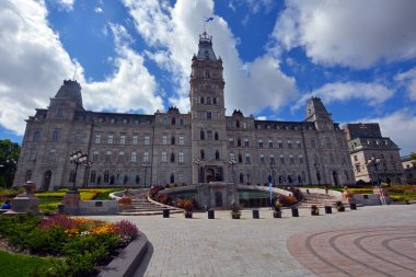 QUEBEC CITY QUEBEC CANADA 08 28 28 2022: Quebec Ulusal Meclisi, Kanada 'nın Quebec eyaletinin diğer Westminster eyaletlerine benzer şekilde faaliyet gösteren yasama organıdır.