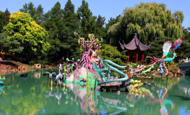 Montreal CANADA 08 31 2022: Montreal 'in botanik bahçesinin Çin bahçesi koleksiyonlarının büyüklüğü nedeniyle dünyanın en önemli botanik bahçelerinden biri olarak kabul edilmektedir.