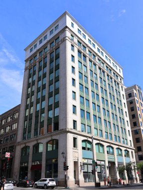 MONTREAL QUEBEC CANADA 09 10 2022: Eski Montreal antik güzellik, çarpıcı mimari ve destansı görüşler arasında çağdaş yaşamla dolup taşıyor.