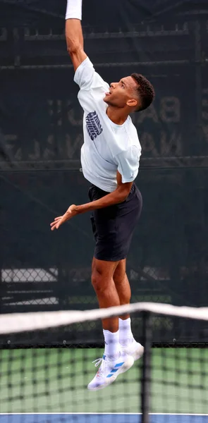 Jugador Tenis Profesional Jugar Cancha —  Fotos de Stock