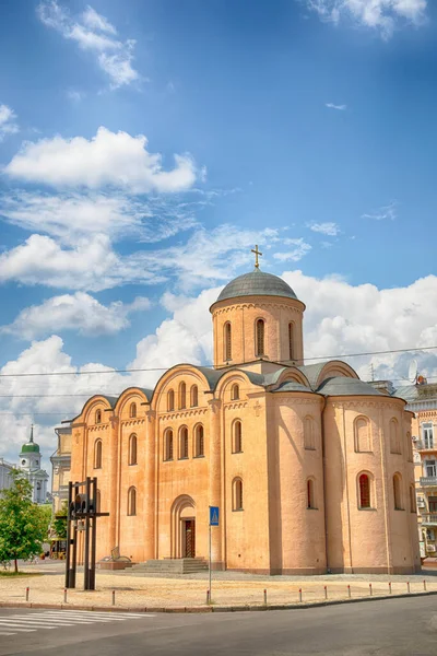 Old Pyrogoshya Church Kyiv Ukraine — стоковое фото