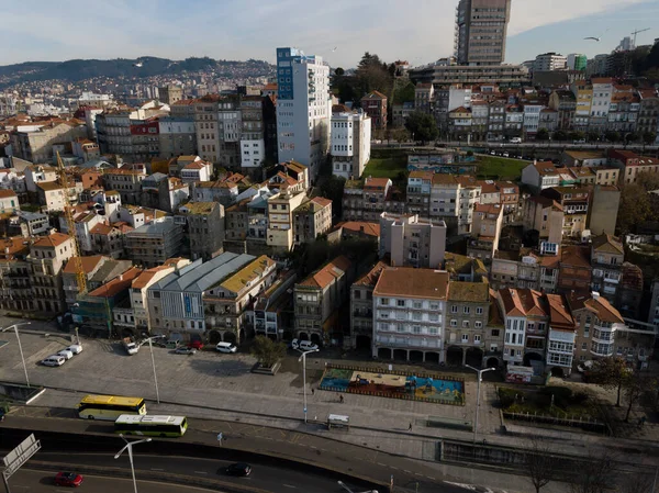 Vigo 'daki O Berbes balıkçılık bölgesinin havadan görüntüsü.