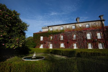 Galiçya, xacobeo, Camino de Santiago, Santiago de Compostela katedralinin Platerias cephesinin heykel ayrıntıları.