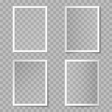 Çeşitli ışıklandırma efektleri ve şeffaf arkaplanda gölgeler olan beyaz dikdörtgen fotoğraf çerçeveleri. Eski fotoğrafın maketi