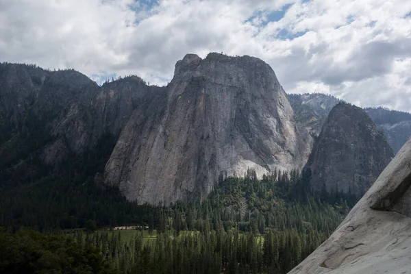 Yosemite National Park Valley Summer Landscape Tunnel View — стокове фото