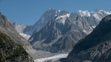 Kafkas dağlarının güzel manzarası