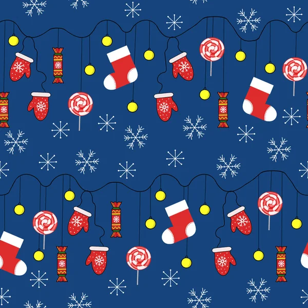 Vzor vánoční ponožky a červené rukavice a cukroví a lízátka a lucerny a sněhové vločky na modrém pozadí — Stock fotografie