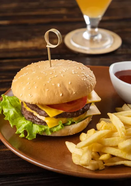 Fast food Homemade burgers with French fries — Stock Photo, Image
