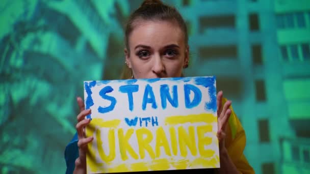 Stand Ukraine Placard Hands Desperate Hoping Young Beautiful Woman Slim — Stockvideo