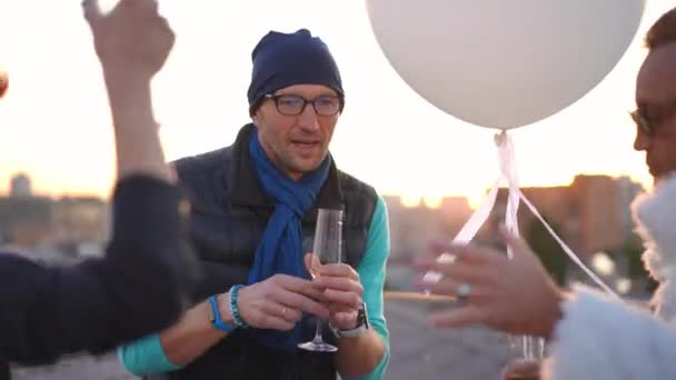 Medium Shot Joyful Caucasian Adult Friends Crossing Hands Drinking Champagne — Video