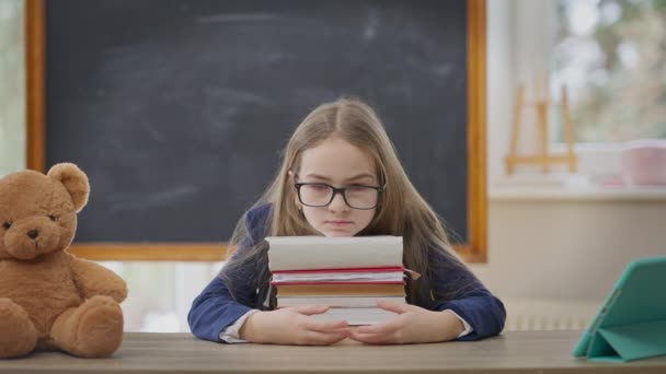 Portrait Sad Teenage Girl Sitting Classroom Head Books Unhappy Caucasian — Αρχείο Βίντεο