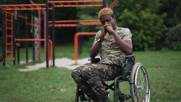 Devastated Frustrated Man Wheelchair Sitting Outdoors Park Sports Ground Thinking — Vídeos de Stock