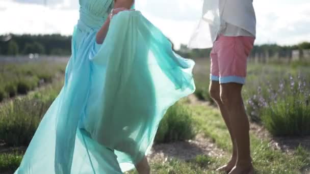 Unrecognizable Barefoot Husband Wife Dancing Slow Motion Lavender Field Sunshine — Video Stock