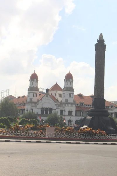 Tugu Muda Och Lawang Sewu Byggnader Semarang City Molniga Soliga — Stockfoto
