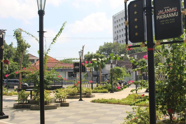 Der Blick Auf Den Charakteristischen Park Der Stadt Semarang Der — Stockfoto