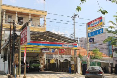 Indomaret, Endonezya 'da günlük ihtiyaçlar için alışveriş yapabileceğiniz mini marketlerden biridir.