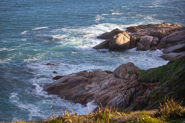 Landscape White Seacoast Big Rocks Waves Ocean Background — Stock Photo, Image
