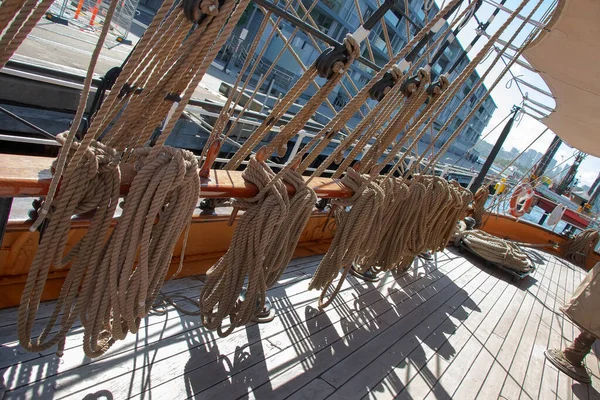 Ropes Control Sails Equipment Yacht Details Sailing Ship Close — Stock Photo, Image