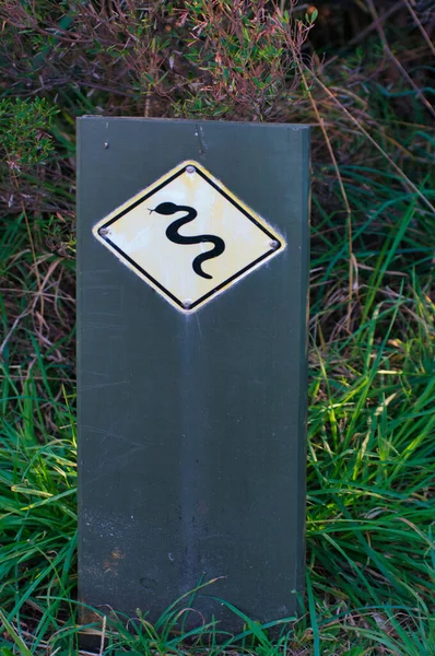 Snake Warning Sign Trail Australian Bush — Stock Photo, Image