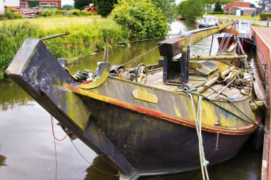 Çok ihmal edilen geleneksel Hollanda yelkenli yatı (schokker) restore edilmeyi bekliyor