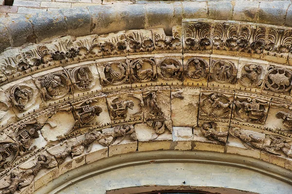 Detail Van Het Timpaan Van Middeleeuwse Kerk Notre Dame Saint — Stockfoto