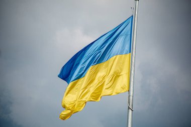 Ukrayna 'nın Rus işgali ve savaşı sırasında Ukrayna bayrağı