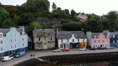 Bulutlu bir havada İngiltere 'nin Tobermory kentindeki hava manzarası.