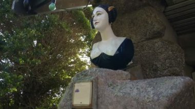 Tresco Adası 'nın doğası ve manzarası İngiltere' nin Cornwall kentindeki Scilly Adaları 'nın en büyük ikinci adasıdır.