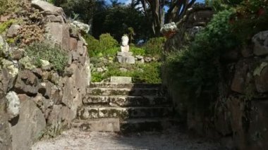 Tresco Adası 'nın doğası ve manzarası İngiltere' nin Cornwall kentindeki Scilly Adaları 'nın en büyük ikinci adasıdır.