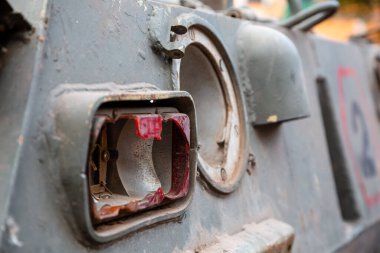 Poltava, Ukrayna - 23 Eylül 2022: Rusya tarafından başlatılan savaş sırasında Ukrayna ordusunu desteklemek amacıyla sokak sergisi açılan tanklar