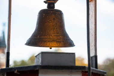 Avusturya 'da sonbaharda Laxenburg park elementleri ve bitkileri, manzara ve mimarisi