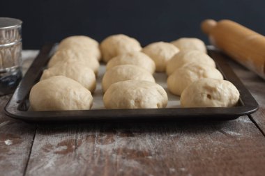 Pişirme tepsisinde gübre