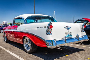 Reno, NV - 4 Ağustos 2021 Chevrolet BelAir Hardtop Coupe Yerel bir araba fuarında.
