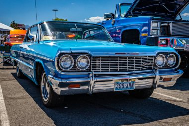 Reno, NV - 4 Ağustos 2021: 1964 Chevrolet Impala Hardtop Coupe Yerel bir araba fuarında.
