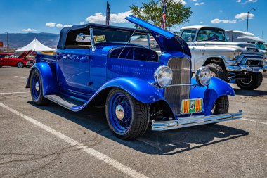 Reno, NV - 4 Ağustos 2021: 1932 Ford Modeli B kamyonet yerel bir araba fuarında.