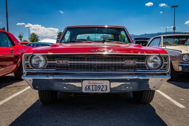 Reno, NV - 4 Ağustos 2021: 1969 Dodge Dart GTS Hardtop Coupe Yerel bir araba fuarında.