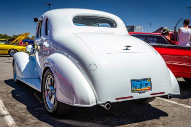 Reno, NV - 5 Ağustos 2021 Chevrolet Master Deluxe Coupe Yerel bir araba fuarında.