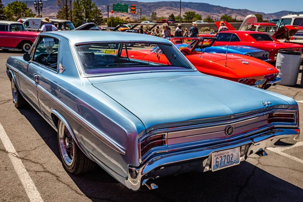 Reno งหาคม 2021 1964 Buick Skylark Hardtop Coupe งานแสดงรถยนต องถ — ภาพถ่ายสต็อก