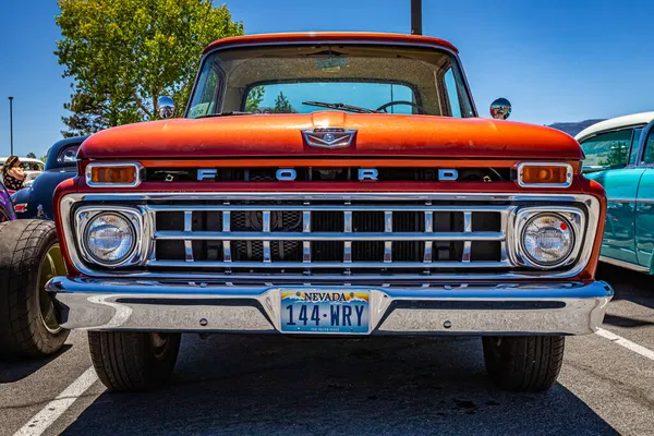 Reno August 2021 1965 Ford F100 Pickup Truckat Local Car — 스톡 사진