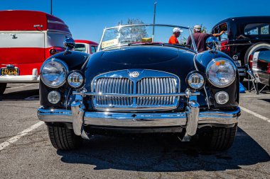 Reno, NV - 5 Ağustos 2021 MG MGA Roadster Spor Araba Yerel bir araba fuarında.