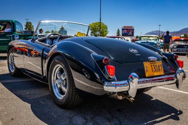 Reno, NV - 5 Ağustos 2021 MG MGA Roadster Spor Araba Yerel bir araba fuarında.