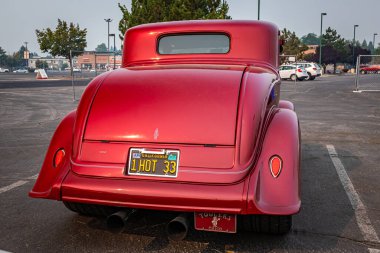 Reno, NV - 6 Ağustos 2021: 1933 Plymouth Deluxe 6-5 Coupe Yerel bir araba fuarında.