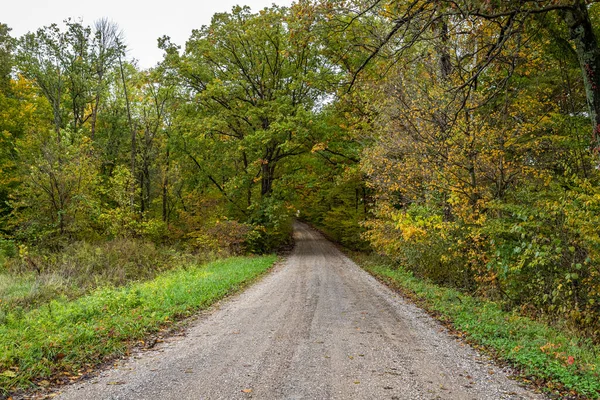 Uma Estrada Rural Sujeira Condado Parke Indiana Durante Mudança Cor — Fotografia de Stock