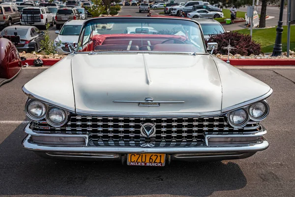 Reno Augusti 2021 1960 Buick Invicta Konvertibel Lokal Bilmässa — Stockfoto