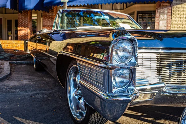 Fernandina Beach October 2014 Low Perspective Close Front Corner View — Fotografia de Stock