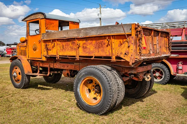 Fort Meade February 2022 Oshkosh 4X4 Dump Truck Local Tractor — Stock Photo, Image